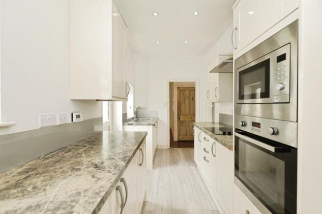 3 bed End of Terrace for sale Image 5
