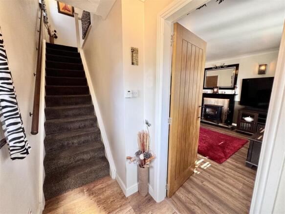 4 bed Detached for sale Image 10