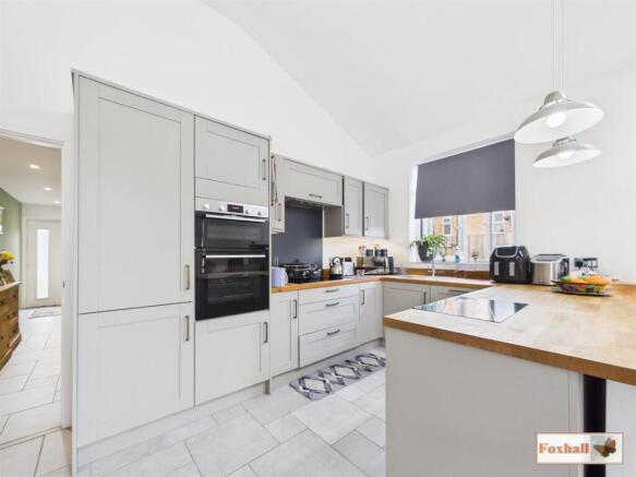 Open Plan Kitchen / Dining / Lounge
