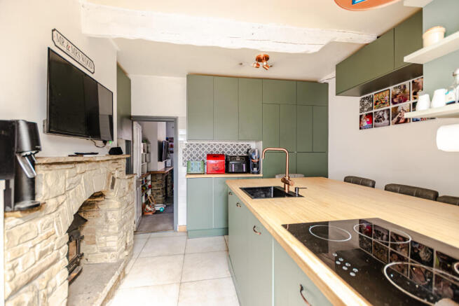 3 bed Terraced for sale Image 5