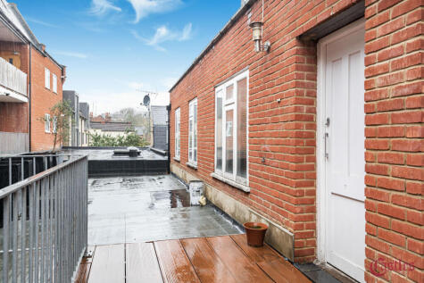Coleridge Road, N8
