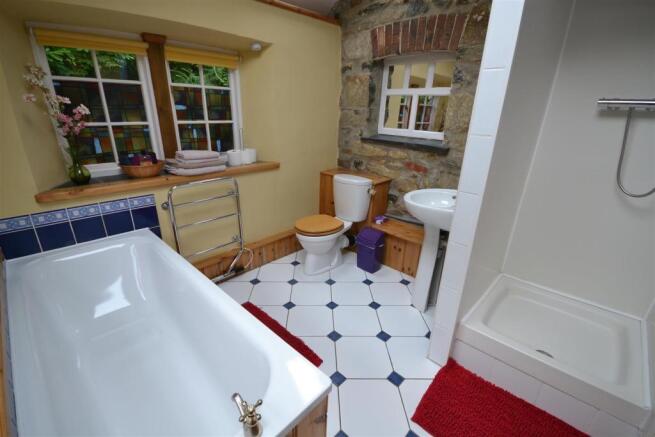 Cottage Bathroom