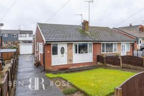 8, Holcombe Grove, Chorley PR6 0ED