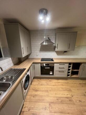 Kitchen 3.jpg