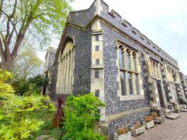 16, St Mary Court, Church Road, Faversham ME13 8AZ