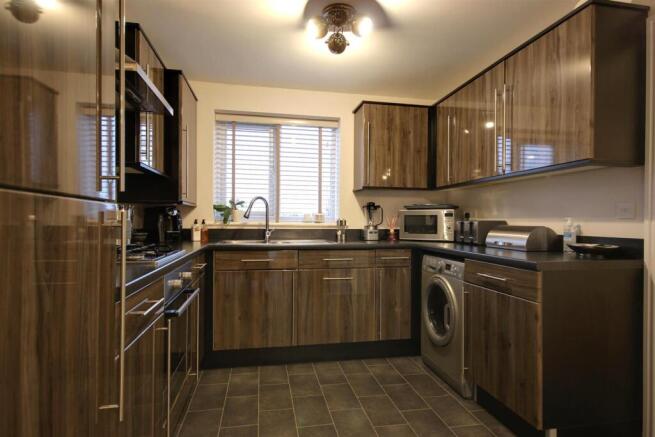 3 bed Detached for sale Image 5