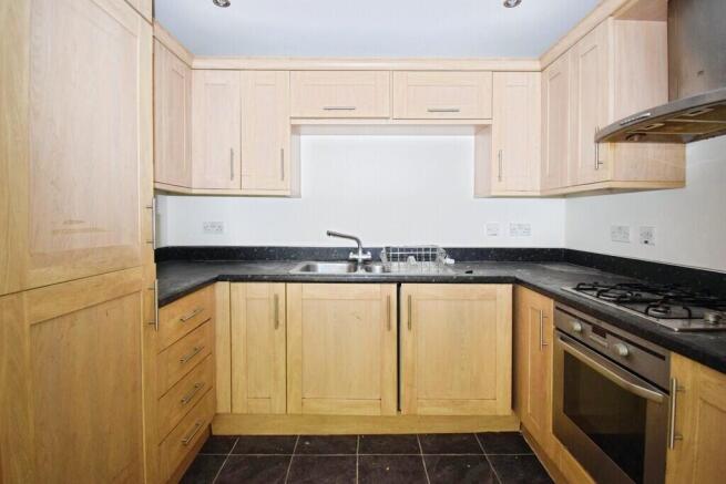 2 Lloyd Court, ki...