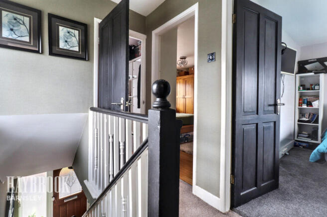 3 bed Semi-Detached for sale Image 10