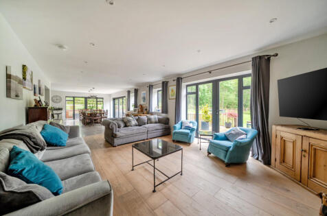 Boundary Road, Dockenfield, Farnham, GU10