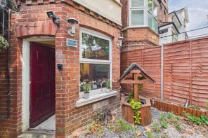 Flat 1, 143, London Road, Reading RG1 5DD