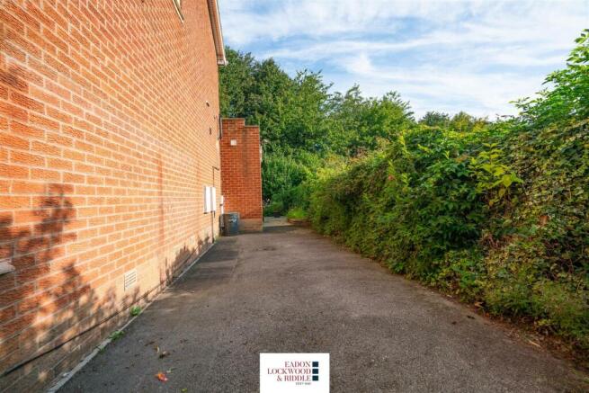 Side Driveway.