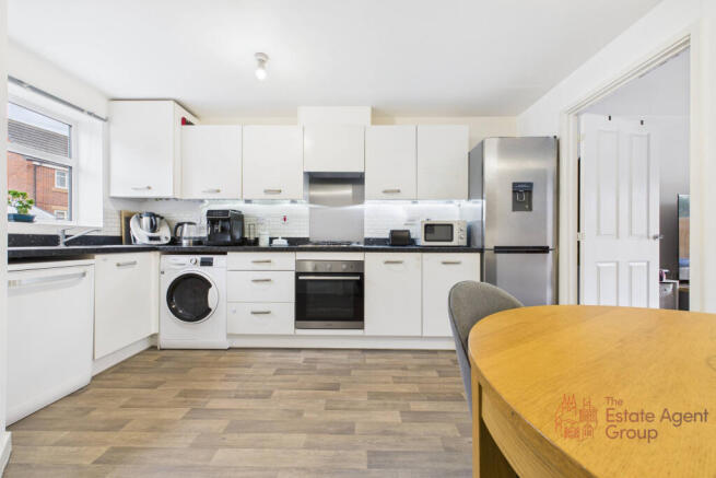 CAM02494G0-PR0058-STILL010