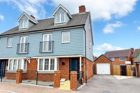Coleridge Crescent, Littlehampton, BN17