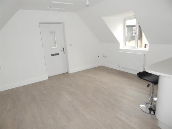 OPEN PLAN LIVING ACCOMMODATION