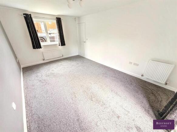 3 bed Semi-Detached for sale Image 8