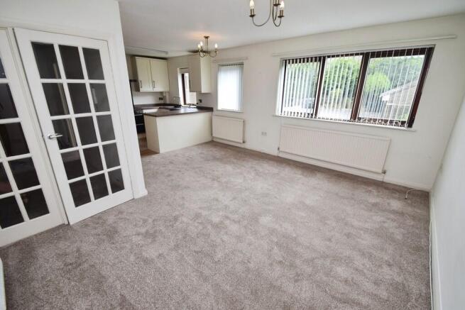 2 bed Apartment for sale Image 3