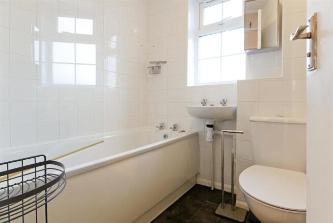 Bathroom.jpg