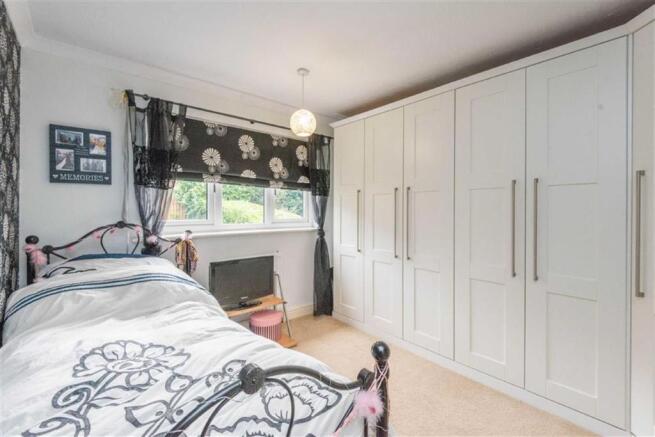 BEDROOM 5