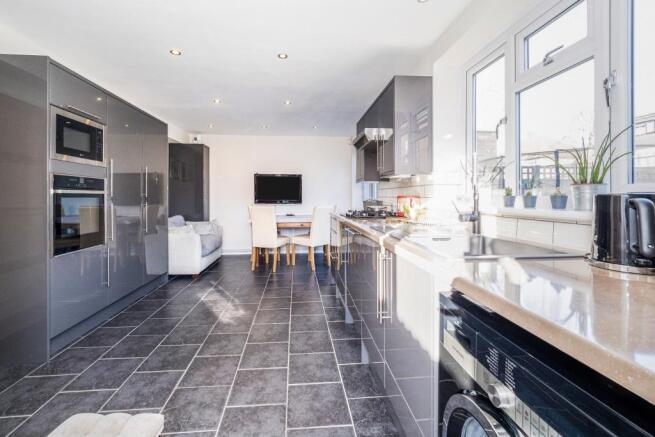 Kitchen/breakfast ro