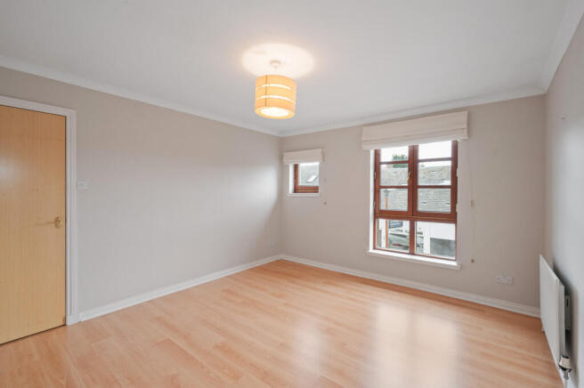 Sitting/Dining Room of 4 (Flat 3) Kingsknowe Park