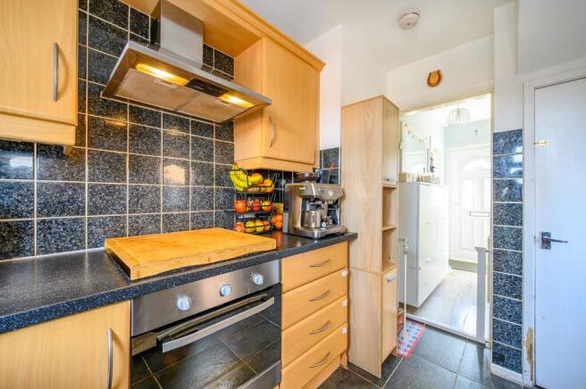 3 bed Semi-Detached for sale Image 6