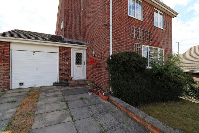 4 bed Detached for sale in barnsley