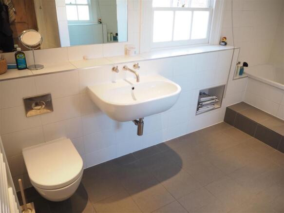 Bathroom 661