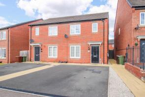 7, Stanley Main Avenue, Featherstone, Pontefract WF7 5PR