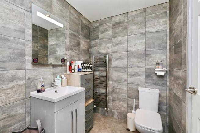 1 bed Flat for sale Image 7