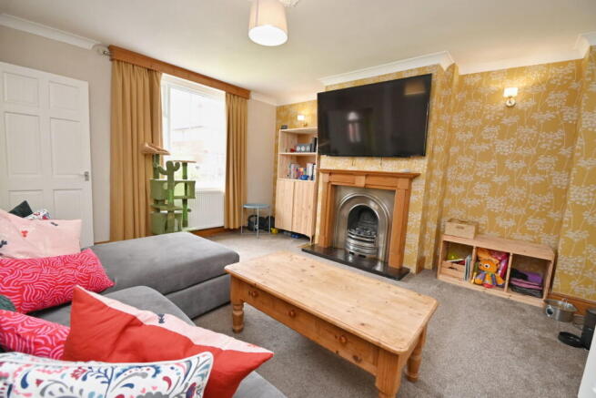 3 bed Semi-Detached for sale Image 4