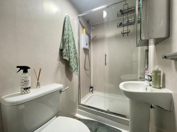 5 bed Terraced to rent Image 6