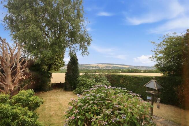 Rear Garden & View