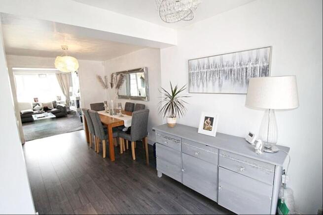 3 bed Semi-Detached for sale Image 11
