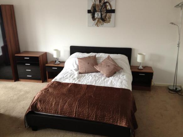 Hive 06 Bedroom Area_lge