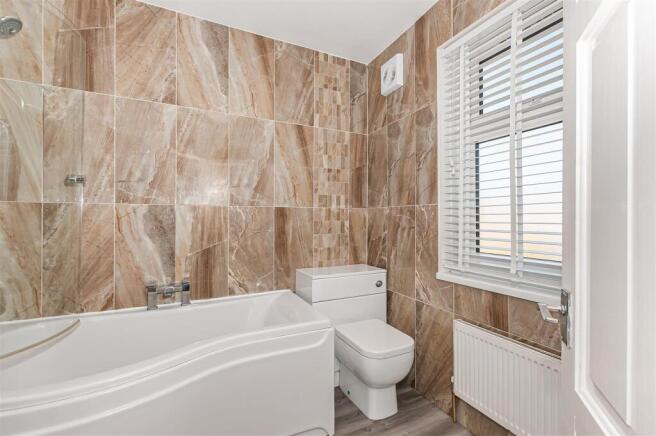 3 bed Semi-Detached for sale Image 11