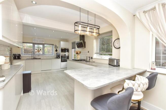 Kitchen/Breakfast Area