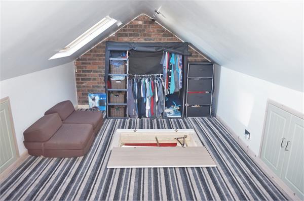 ATTIC ROOM :