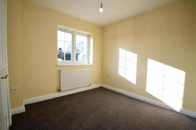Common Road AVenue, South Kirkby (2)Bed 1