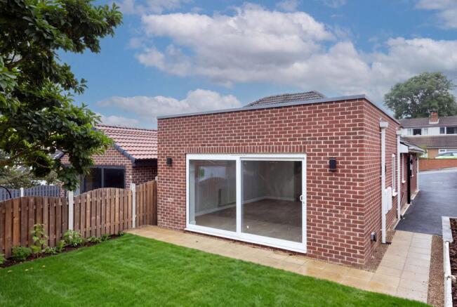2 bed Semi-Detached Bungalow for sale Image 8