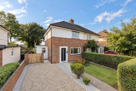 Littlemoor Crescent, Pudsey, West Yorkshire