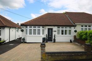 123, St Georges Drive, Carpenders Park WD19 5HE