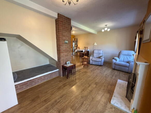 4 bed Detached for sale Image 7