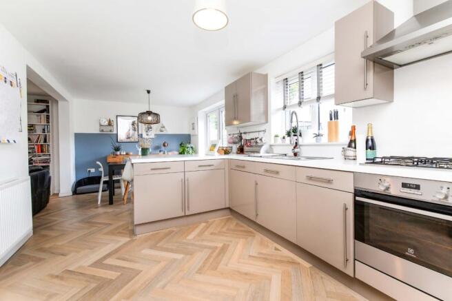 Kitchen/Dining Area