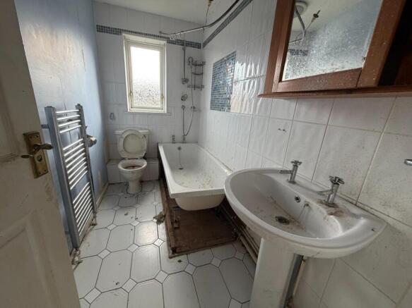 2 bed Semi-Detached for sale Image 6