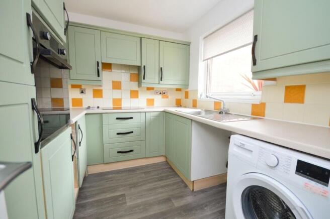 2 bed Semi-Detached Bungalow for sale Image 4