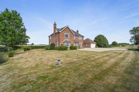 Wolves Hall Lane, Tendring, Clacton-On-Sea