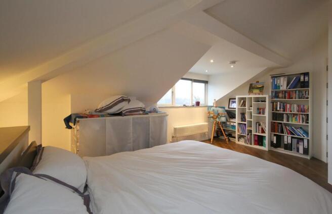11 Vicarage Mews 210