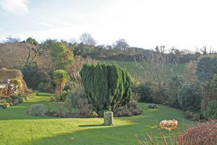 DELIGHTFUL GARDENS