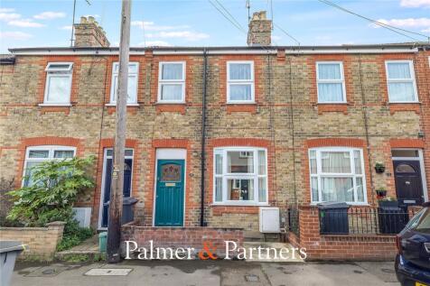 Gainsborough Crescent, Chelmsford, Essex, CM2