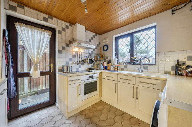 1406445-21-698099...